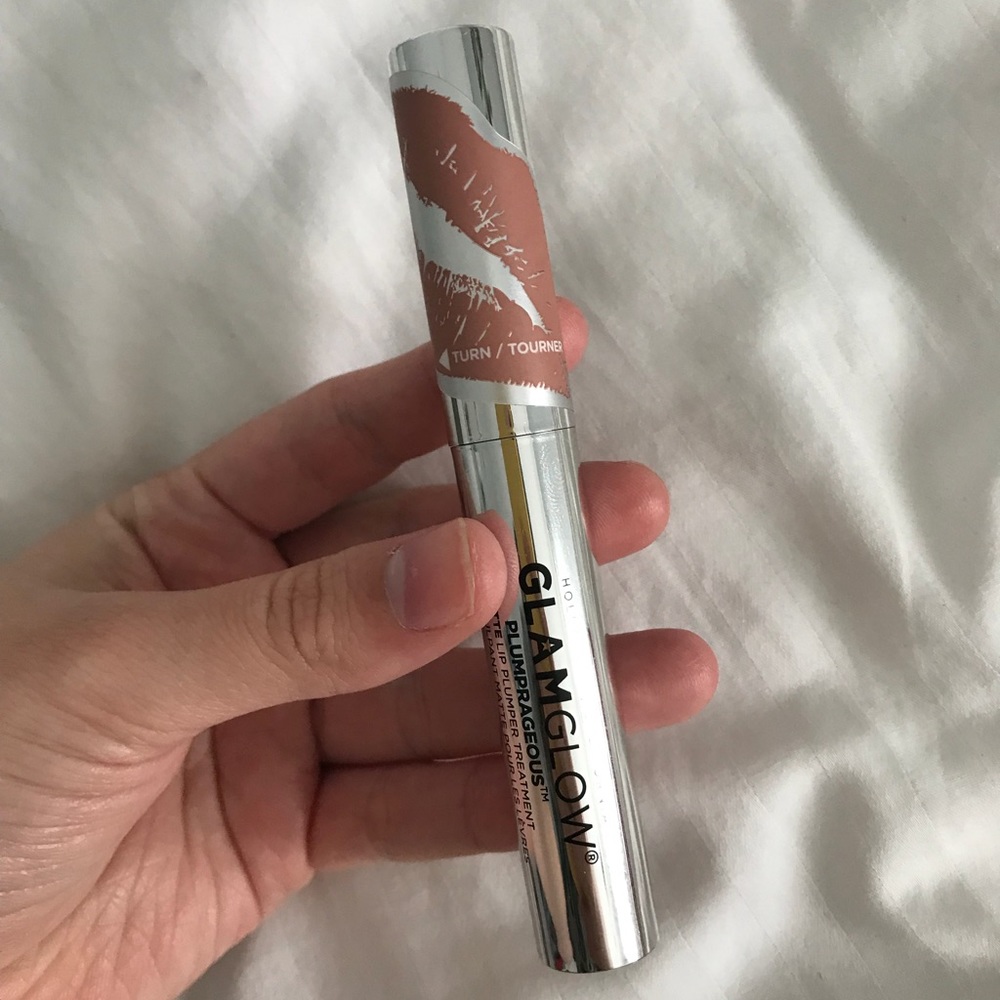 Glamglow matte lip plumping liquid sheer lipstick